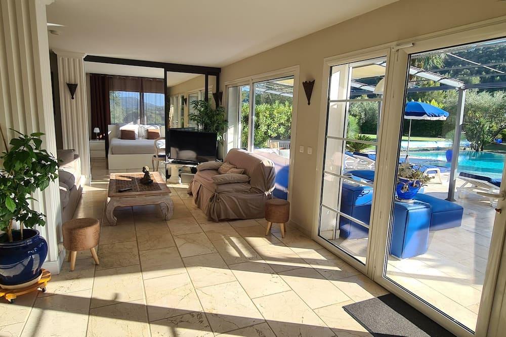 Superb luxury villa rental with heated pool Provence-Alpes-Côte d'Azur - Le Castellet visuel 2/5 Superb luxury villa rental with heated pool Provence-Alpes-Côte d'Azur - Le Castellet visuel 2/5