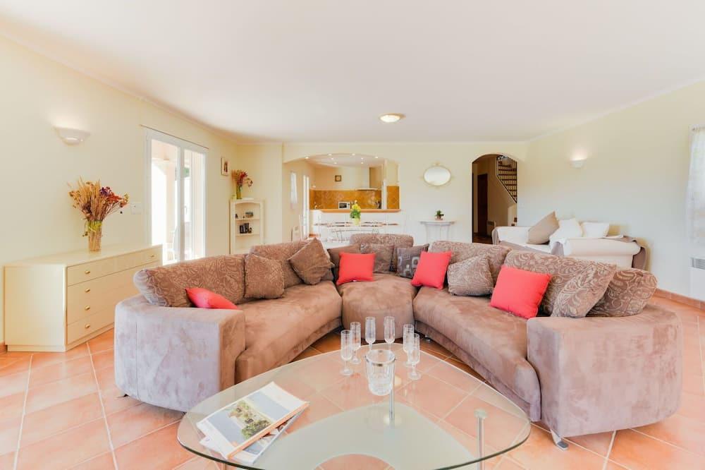 Wonderful private villa with A/C, WIFI, private pool, TV, terrace, pets allowed and parking Provence-Alpes-Côte d'Azur - La Croix-Valmer visuel 3/5 Wonderful private villa with A/C, WIFI, private pool, TV, terrace, pets allowed and parking Provence-Alpes-Côte d'Azur - La Croix-Valmer visuel 3/5