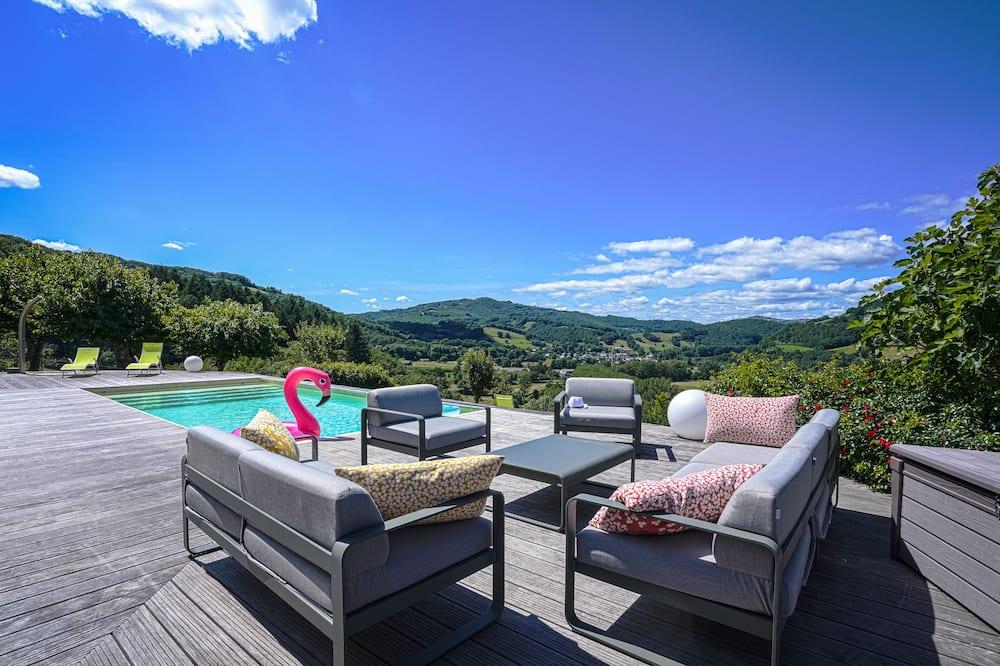 5-star villa with swimming pool available from August 24 / 31, panoramic view, quiet location Midi-Pyreneën - Saint-Geniez-d'Olt visuel 4/5 5-star villa with swimming pool available from August 24 / 31, panoramic view, quiet location Midi-Pyreneën - Saint-Geniez-d'Olt visuel 4/5