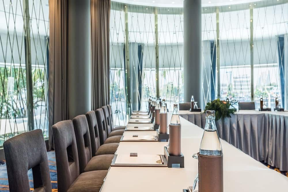 Chatrium Hotel Riverside Bangkok