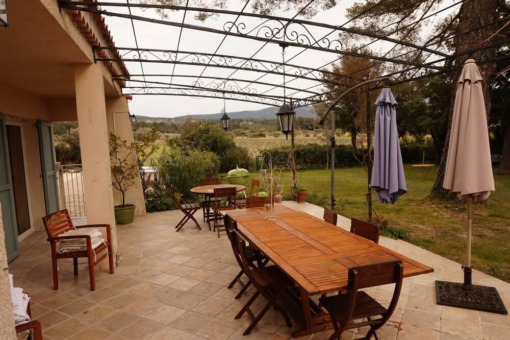 Circuit Du Castellet Villa Rental With Heated Pool, 7km From The Beach Provence-Alpes-Côte d'Azur - Le Castellet visuel 5/5 Circuit Du Castellet Villa Rental With Heated Pool, 7km From The Beach Provence-Alpes-Côte d'Azur - Le Castellet visuel 5/5