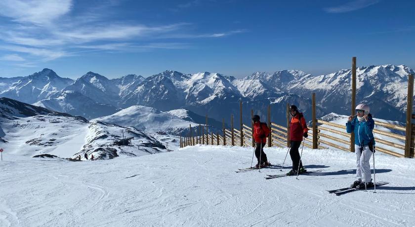Chalet La Felize Rhône-Alpes - Oz-en-Oisans visuel 2/5 Chalet La Felize Rhône-Alpes - Oz-en-Oisans visuel 2/5