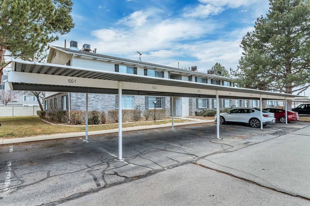 Downtown Orem Condo/ 30 Minutes to Sundance Resort/ 5 Minutes to UVU