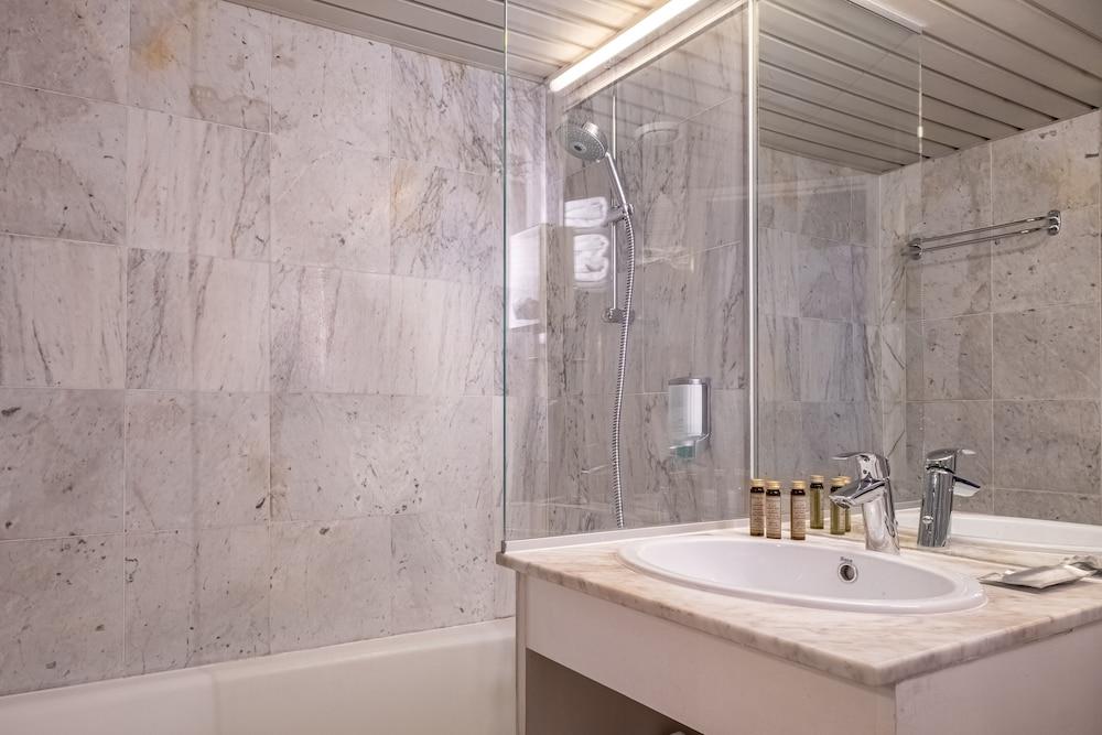 Hôtel Baudelaire Opéra Ile de France - Paris visuel 2/5 Hôtel Baudelaire Opéra Ile de France - Paris visuel 2/5