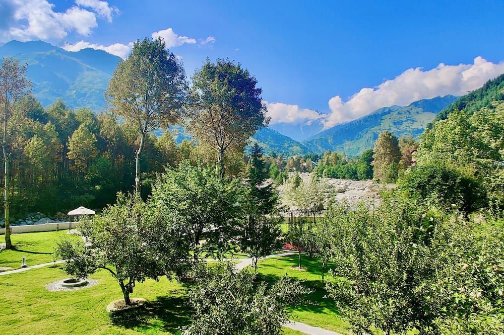 The Allure Grand Resort -A Majestic Riverside Retreat