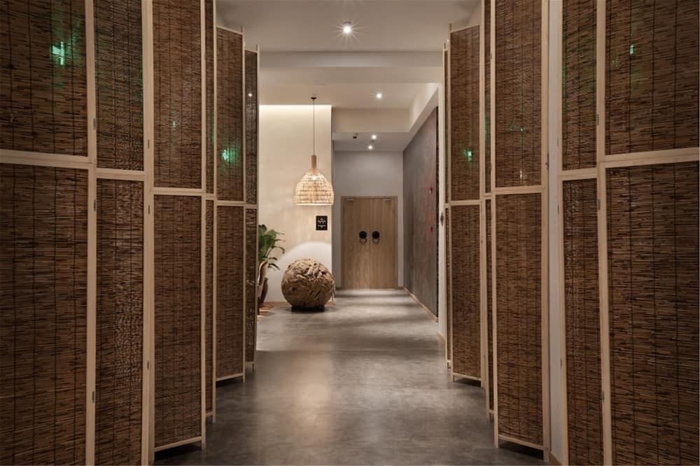 Manli Hotel Shanghai Pudong Airport Branch -Provide free shuttle buses to Pudong Airport and Disneyland