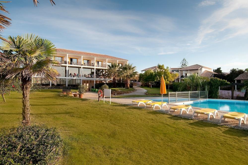 sembo-289390-5f57f2-024030 Luzmar Villas