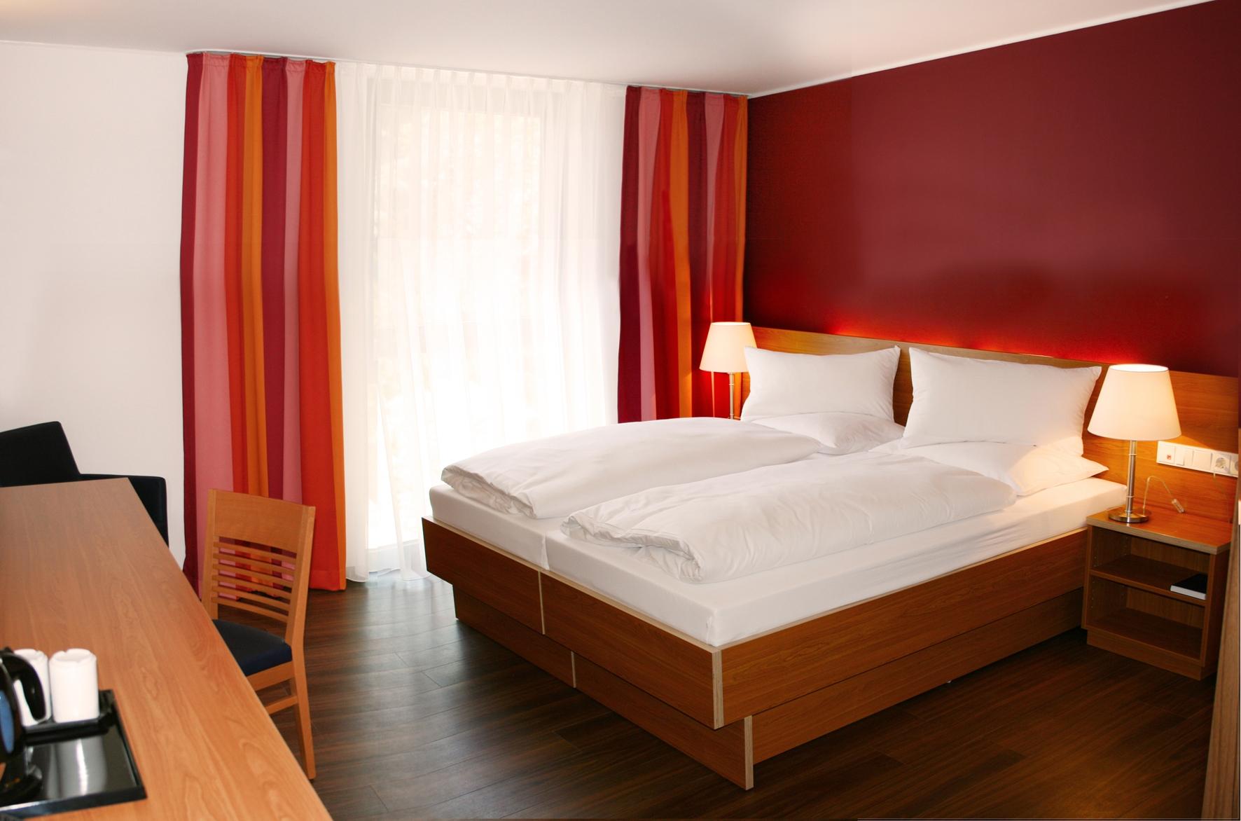 ice-83922714-1309003_3XL-543150 Top Embrace Hotel Franz Essen