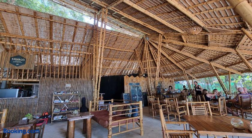 booking-898259-518468178-448805 Sunboo Beach Bungalows