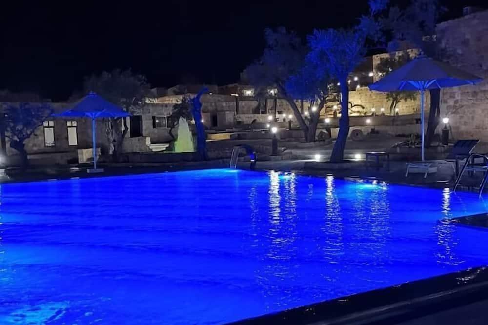 expedia_group-893887-243952288-578909 Old Village Resort