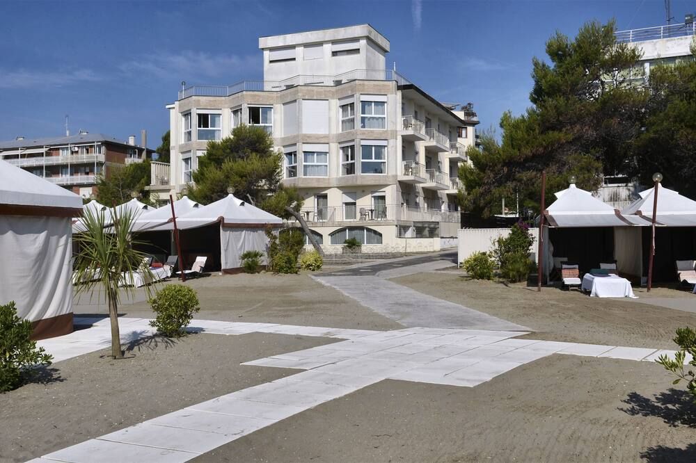 Marea Hotel Petit Palais