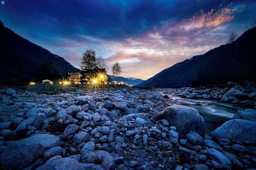 The Allure Grand Resort -A Majestic Riverside Retreat