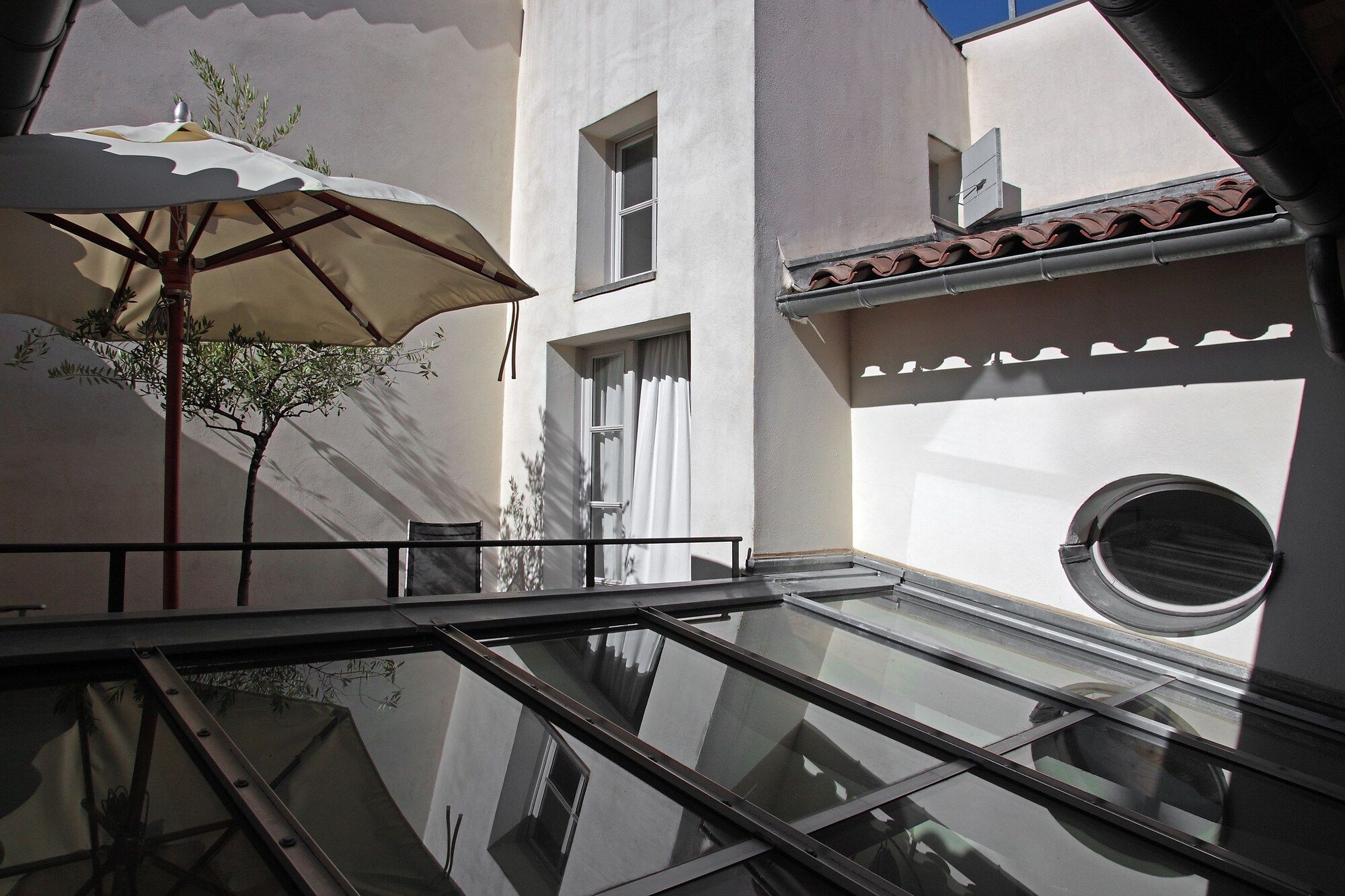 La Maison Sur La Sorgue - Esprit de France