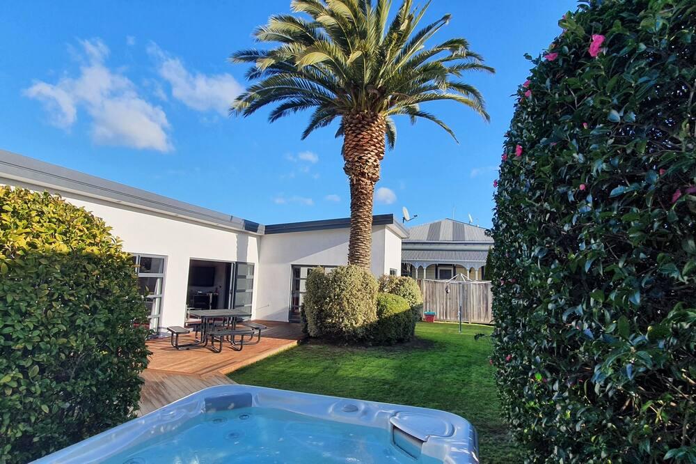 expedia_group-407924-194680985-618736 De Vine Martinborough 14 Cologne Street