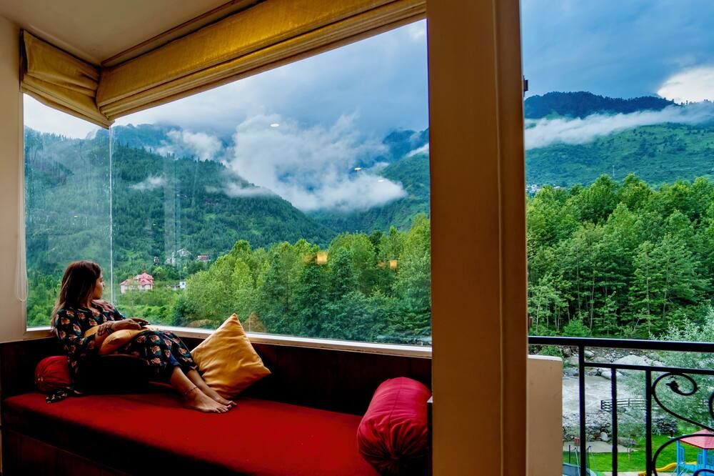 The Allure Grand Resort -A Majestic Riverside Retreat