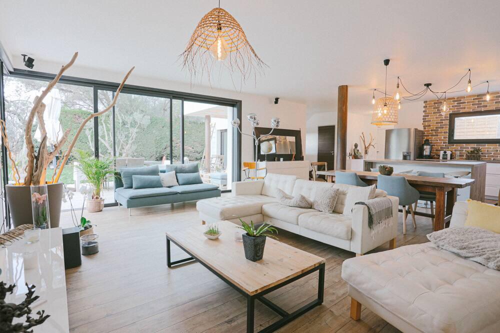 Villa Olivade, jacuzzi, swimming pool in the vineyard cassidain Provence-Alpes-Côte d'Azur - Cassis visuel 1/5