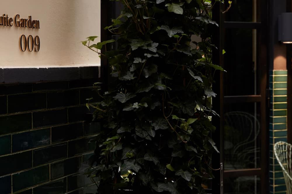 Monsieur George Hotel & Spa - Champs-Elysées