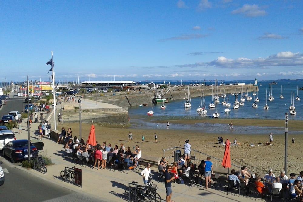 500 m from the sea 75m2 apartment on the ground floor in a villa with a garden Bretagne - Saint-Quay-Portrieux visuel 2/10 500 m from the sea 75m2 apartment on the ground floor in a villa with a garden Bretagne - Saint-Quay-Portrieux visuel 2/10