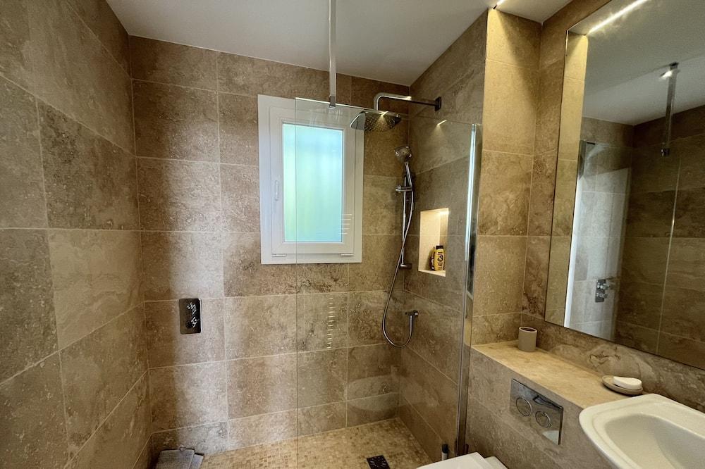 Med View Villa : beautiful infinity pool and spectacular sea views Provence-Alpes-Côte d'Azur - Villeneuve-Loubet visuel 1/5