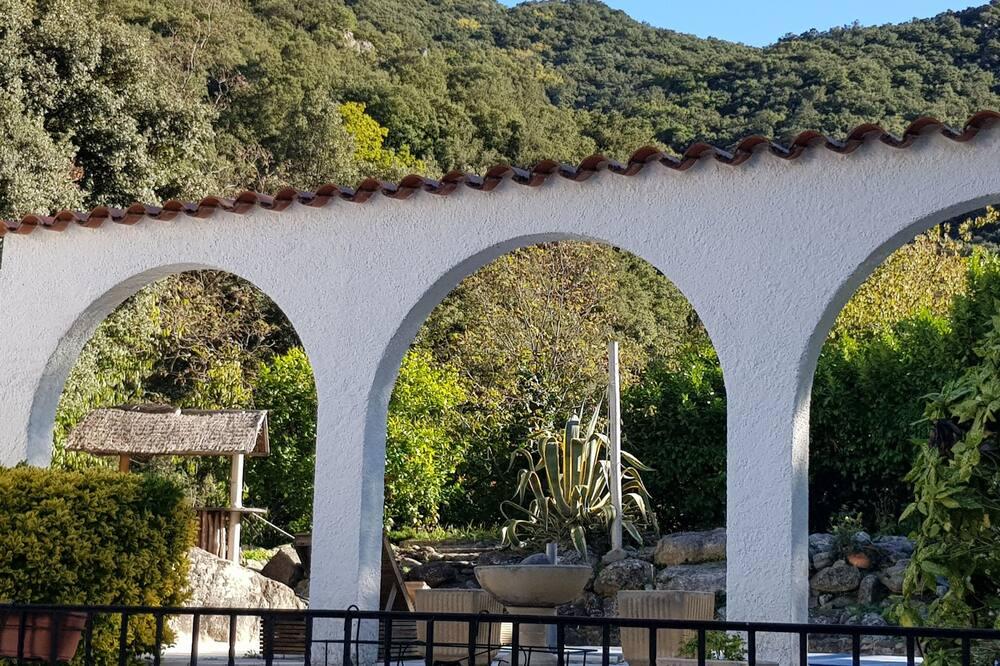 Luxury villa with spectacular mountain views and facing the relaxing Rio Languedoc-Roussillon - Sorède visuel 3/5 Luxury villa with spectacular mountain views and facing the relaxing Rio Languedoc-Roussillon - Sorède visuel 3/5