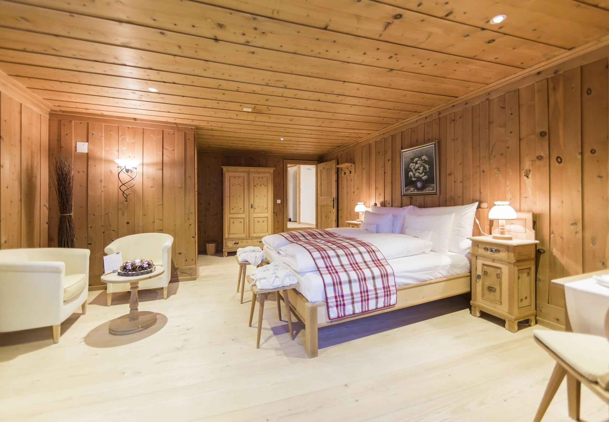 expedia_group-621900-9e0610-975202 In Lain Hotel Cadonau