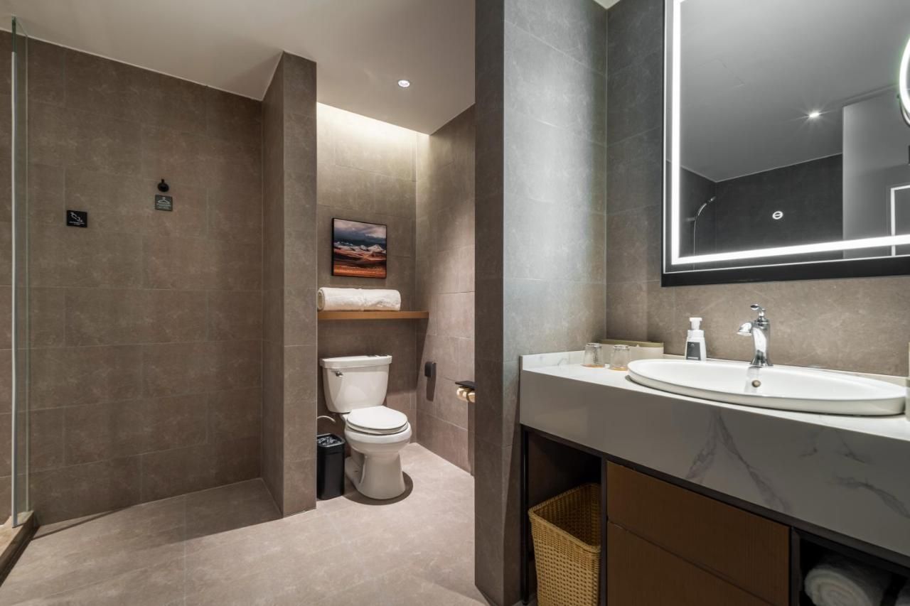 Atour Hotel Shanghai Hongqiao Xinzhuang Business District