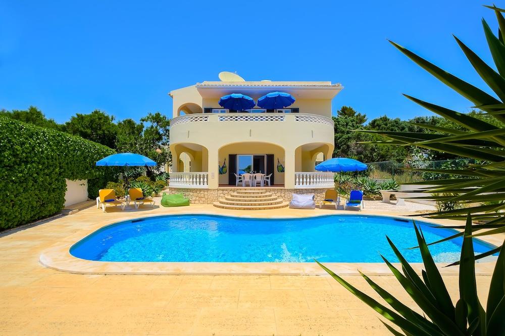 Family Paradise. Quiet, Golf, Countryside And Beach, Pool, Close To Everything Algarve - Lagos visuel 1/5 Family Paradise. Quiet, Golf, Countryside And Beach, Pool, Close To Everything Algarve - Lagos visuel 1/5