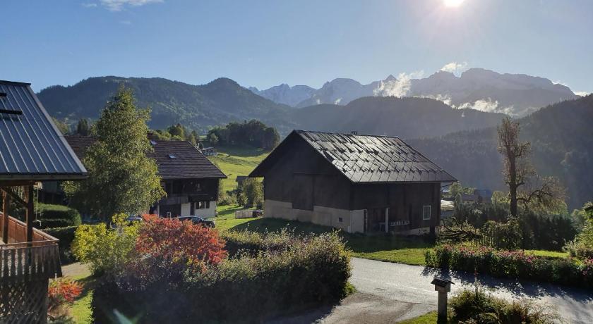 Chalet Lanfiam 14 personnes Rhône-Alpes - Saint-Jean-de-Sixt visuel 1/5 Chalet Lanfiam 14 personnes Rhône-Alpes - Saint-Jean-de-Sixt visuel 1/5