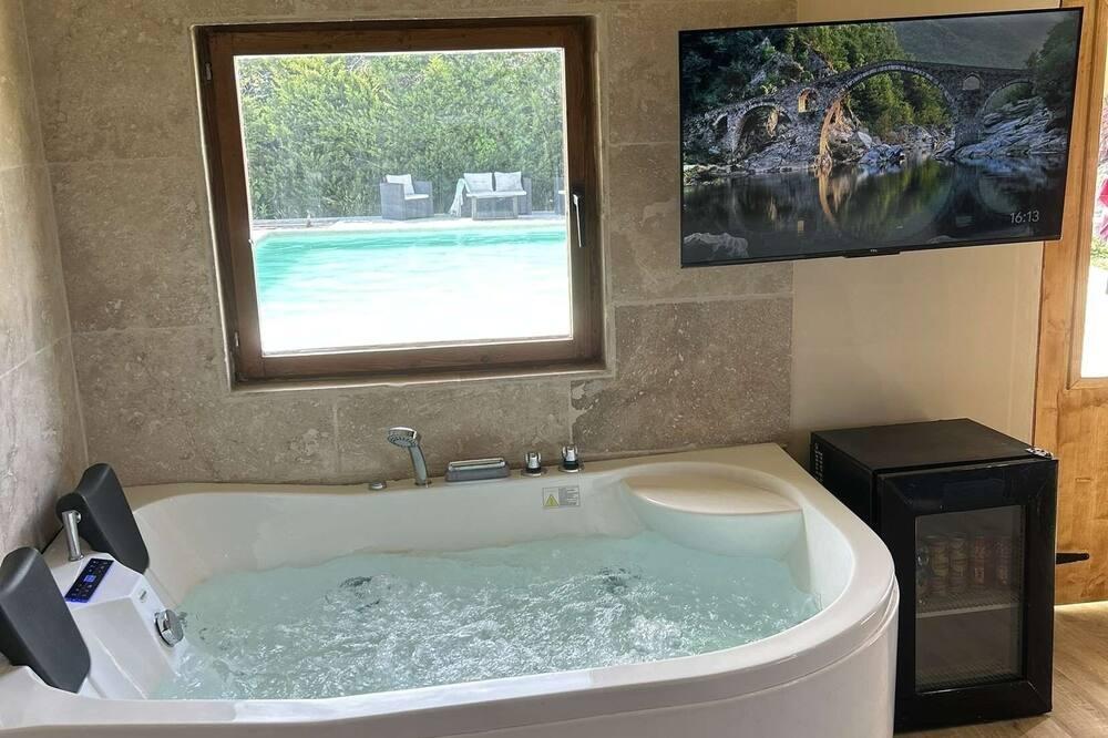 Chalet Romantique à la Campagne Provence-Alpes-Côte d'Azur - Arles visuel 3/10 Chalet Romantique à la Campagne Provence-Alpes-Côte d'Azur - Arles visuel 3/10