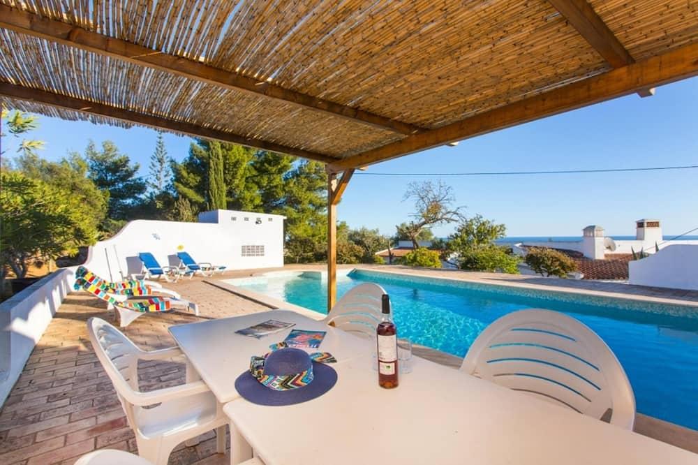 Villa with Private Pool and Sea Views Algarve - Lagos visuel 2/5 Villa with Private Pool and Sea Views Algarve - Lagos visuel 2/5