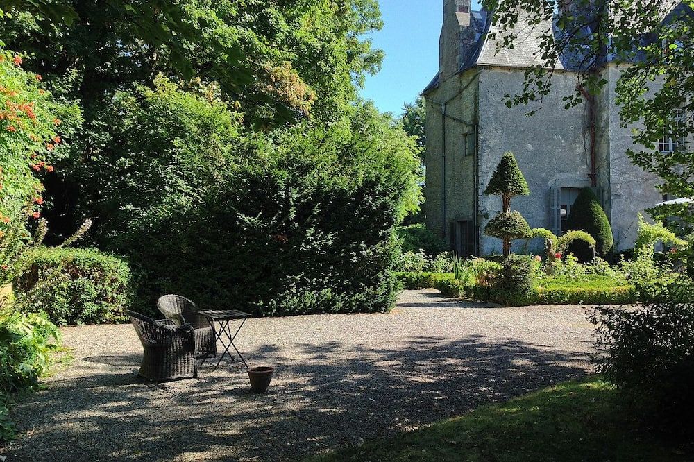 Chateau De Saint Paterne