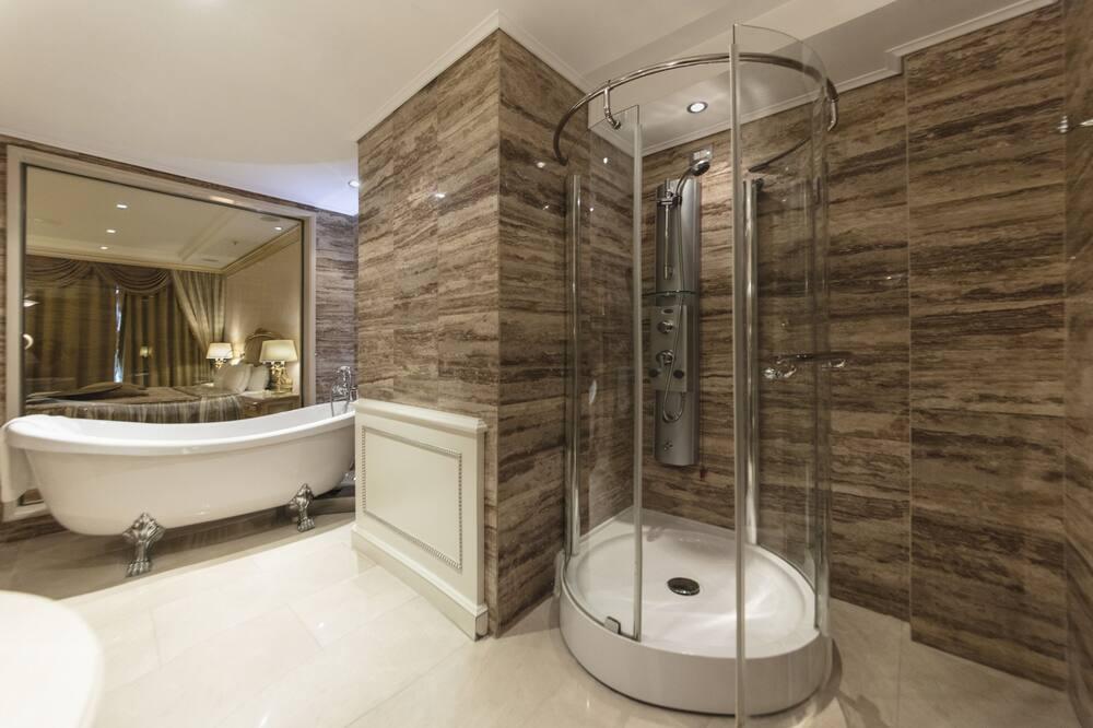 expediav2-311906-a6a784-259036 Xheko Imperial Hotel