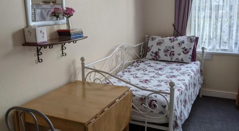 Cleasewood Guest House