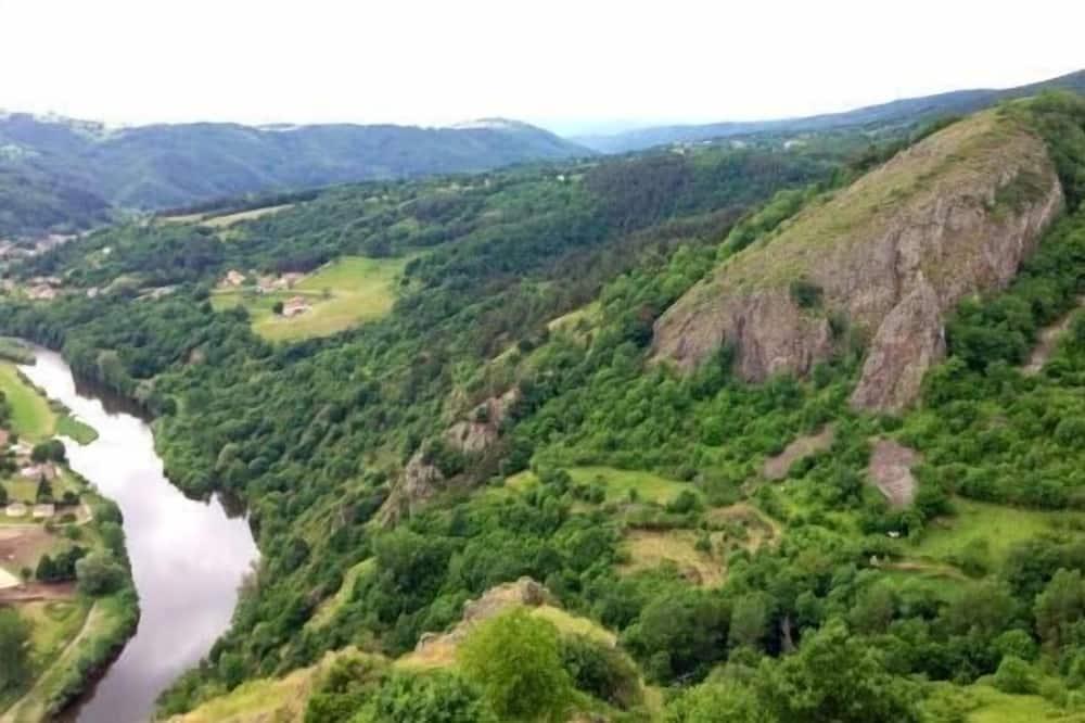 Renovated farmhouse on the banks of the Loire Auvergne - Retournac visuel 2/5 Renovated farmhouse on the banks of the Loire Auvergne - Retournac visuel 2/5