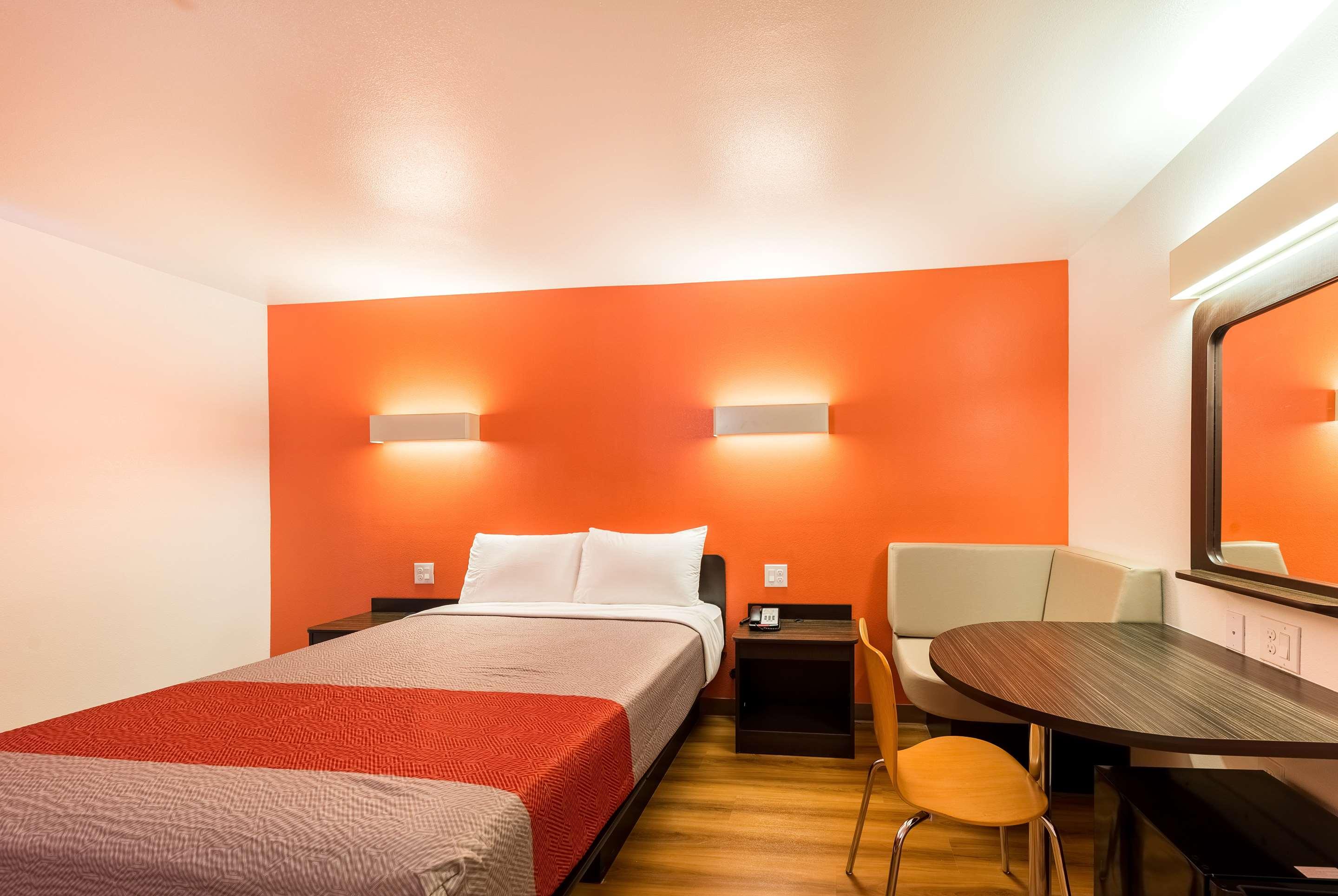 Motel 6-Fort Worth, Tx - Fort Worth Saginaw $64 ($̶8̶6̶). Fort Worth