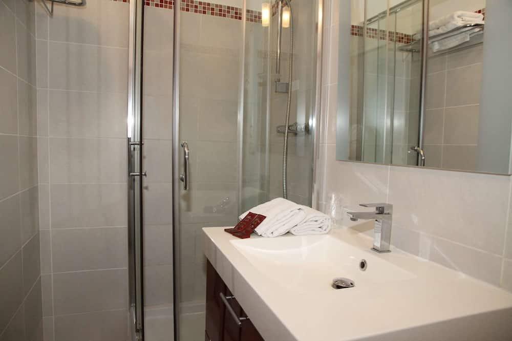 Hôtel Le Saint Germain Languedoc-Roussillon - Pezenas visuel 3/5 Hôtel Le Saint Germain Languedoc-Roussillon - Pezenas visuel 3/5