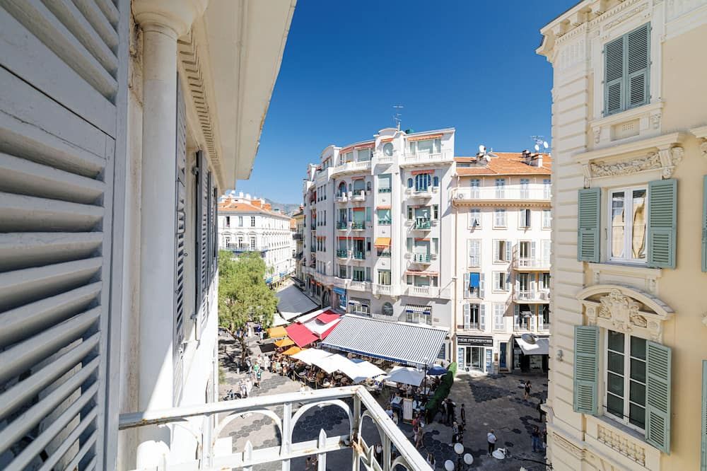 Le Dortoir Multi Storey Luxury Suites