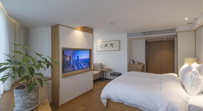 Bai Yun Qin She Boutique