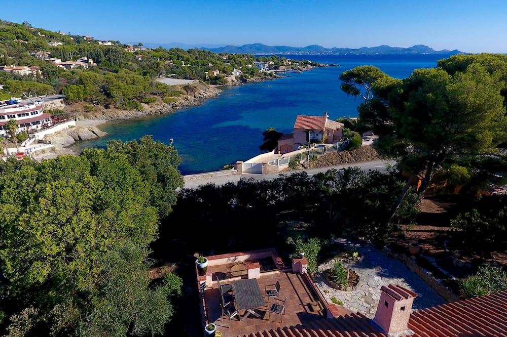 Villa Sur Mer, amazing sea views, steps from the beaches, garden lounger Spa Provence-Alpes-Côte d'Azur - Argens visuel 4/5