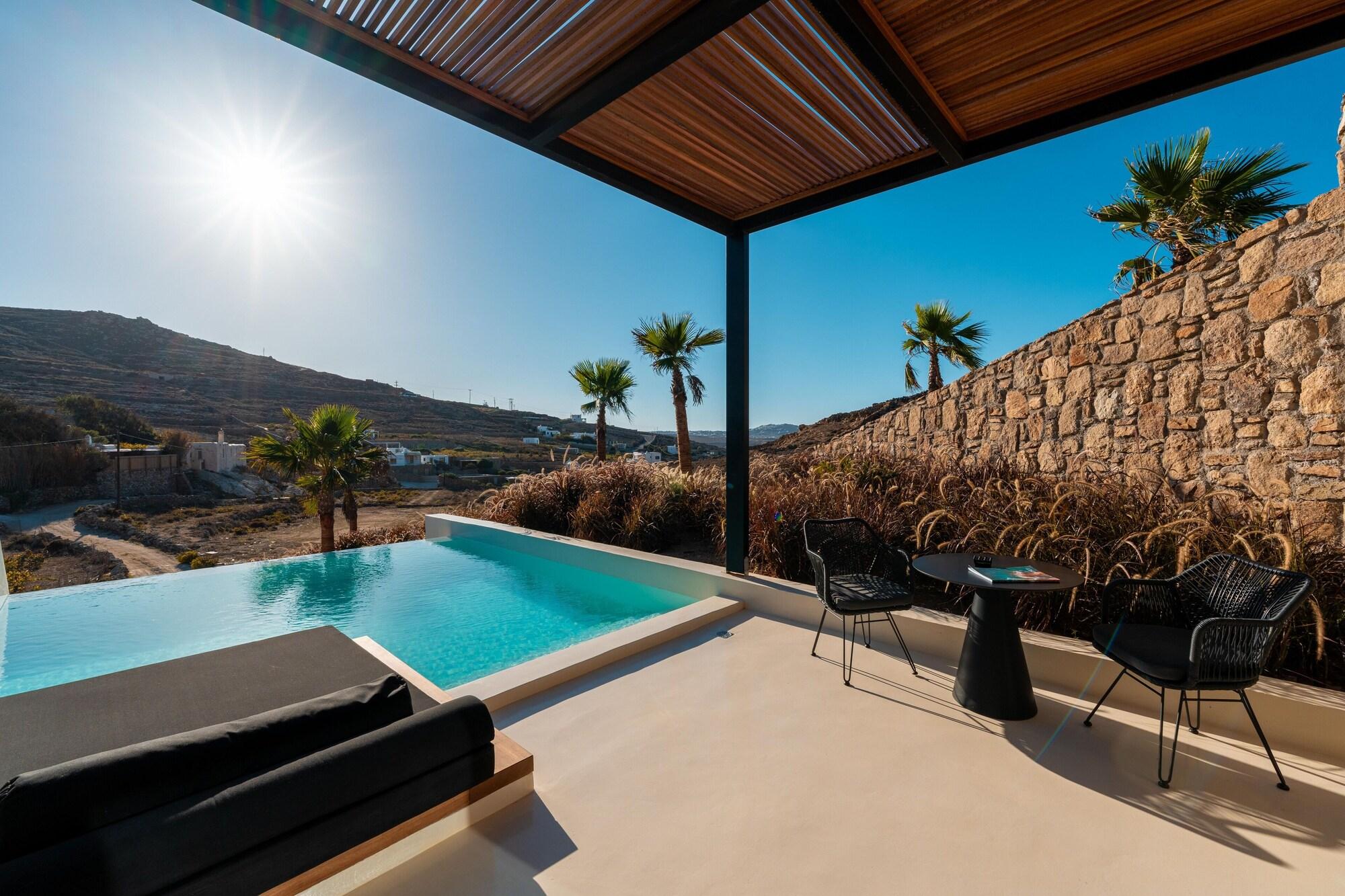 expedia_group-7098866-875247-336653 Ftelia Black Villas
