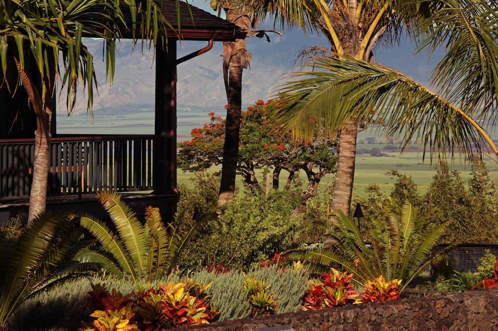 Lumeria Maui, Educational Retreat Center