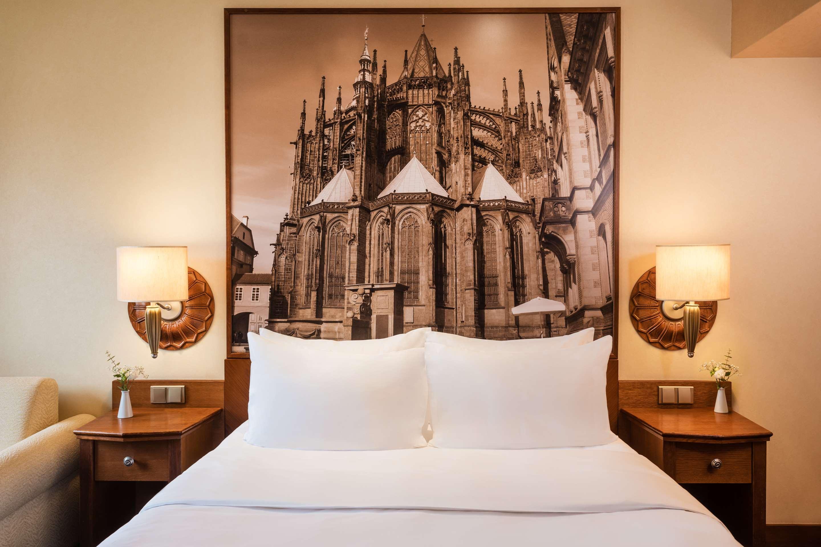 ice-679788-106296449-316090 Lindner Hotel Prague Castle
