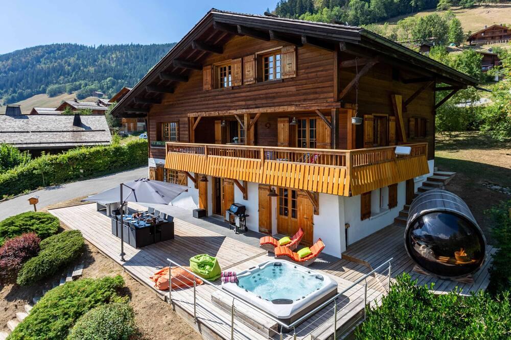 Le Grand Bornand 5 Ski Chalet ideal for families in Winter & Summer Languedoc-Roussillon - Le Born visuel 1/5 Le Grand Bornand 5 Ski Chalet ideal for families in Winter & Summer Languedoc-Roussillon - Le Born visuel 1/5