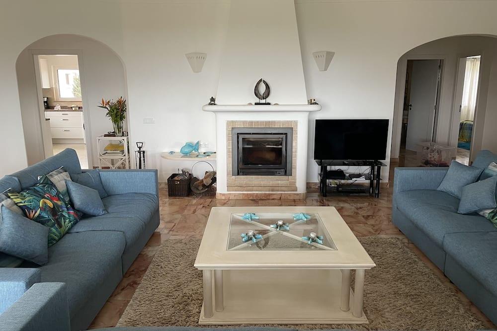 Beautiful cliff-top villa with pool ,vineyard and breathtaking ocean views Algarve - Lagos visuel 2/5 Beautiful cliff-top villa with pool ,vineyard and breathtaking ocean views Algarve - Lagos visuel 2/5