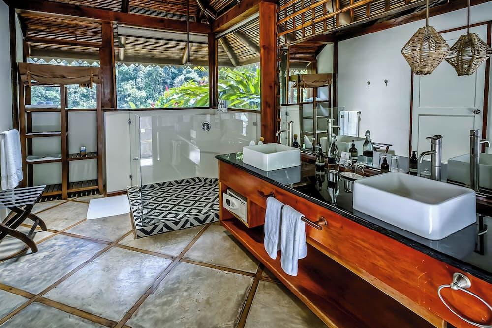 Pacuare Lodge by Böëna