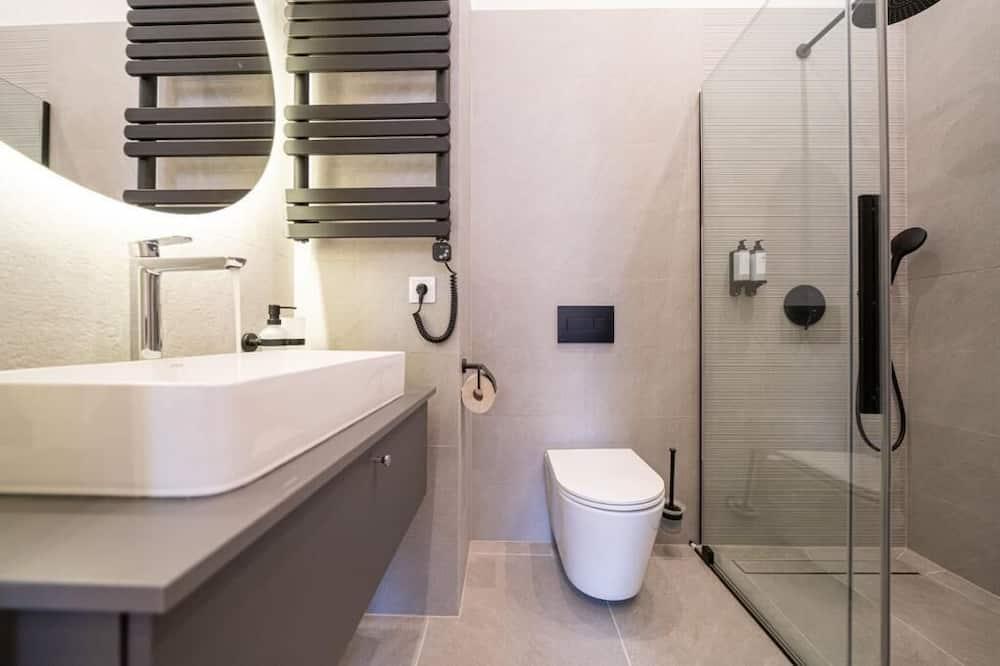 expedia_group-9633252-4b1ac0-944561 Karoly Boutique Suites, Best Location By Bqa