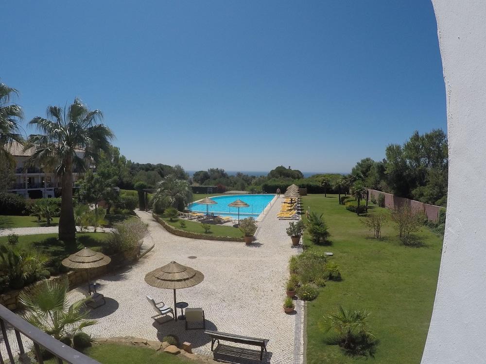 sembo-289390-c46944-478626 Luzmar Villas