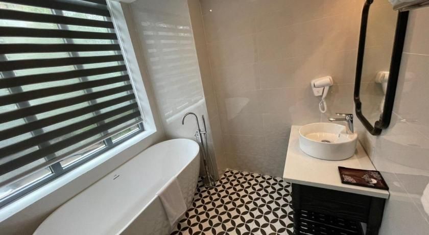 Moma Paris Hotel Ninh Bình