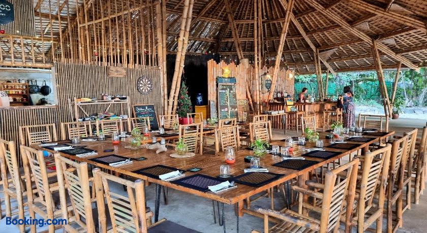 booking-898259-432608917-374181 Sunboo Beach Bungalows