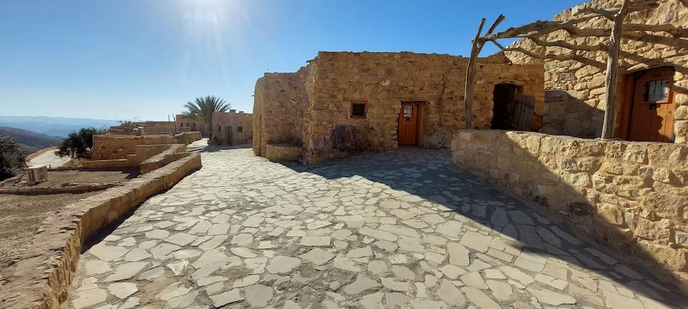 sembo-95733-d5f88e-426080 Hayat Zaman Hotel And Resort Petra